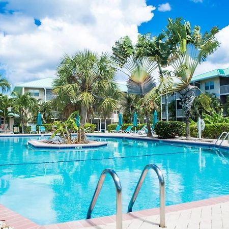 Beach Living At Plantation Village Blgs George Town Kültér fotó