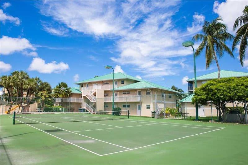 Beach Living At Plantation Village Blgs George Town Kültér fotó